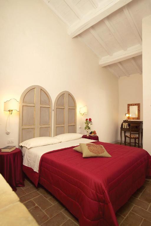 La Locanda Del Borgo Пьетралунга Номер фото