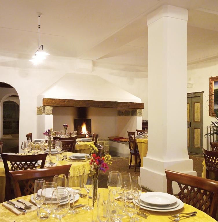 La Locanda Del Borgo Пьетралунга Экстерьер фото