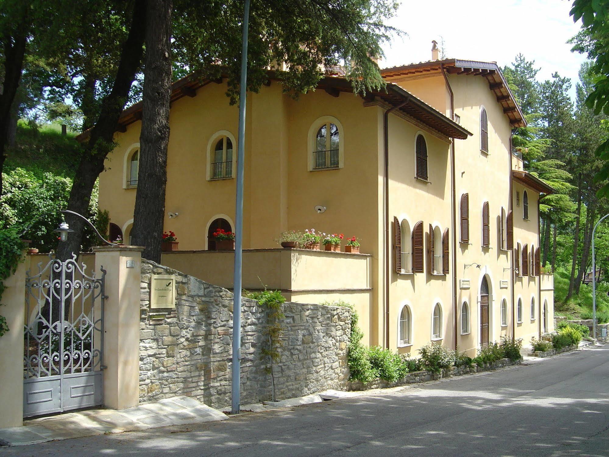 La Locanda Del Borgo Пьетралунга Экстерьер фото